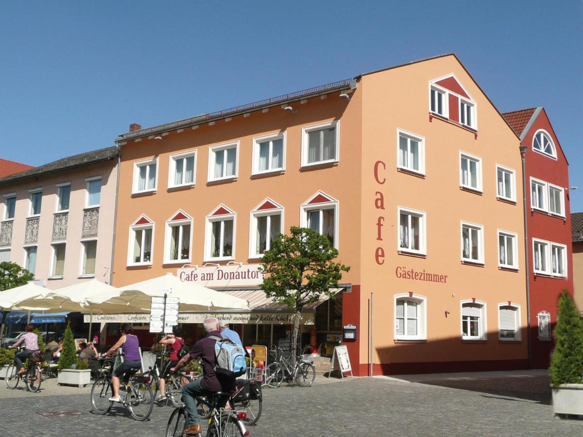 Cafe Am Donautor Hotel Kelheim Esterno foto