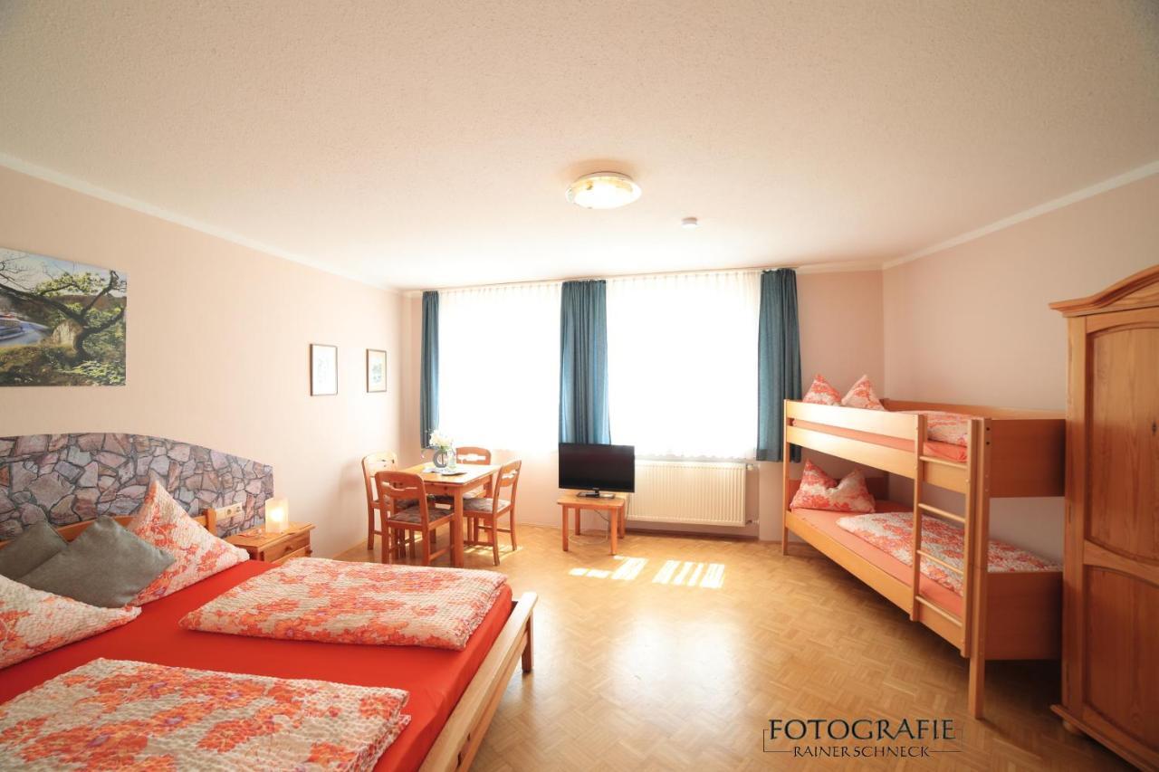 Cafe Am Donautor Hotel Kelheim Esterno foto
